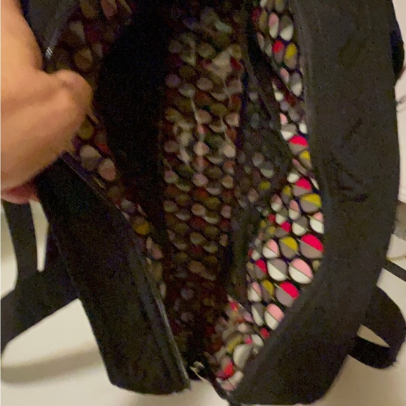 Vera Bradley large bag . Can use for handy bag or diaper bag new conditions - Picture 10 of 12